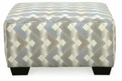 Eltmann Living Room -FURNITURE shop 41303 08 HEAD ON SW P1 KO