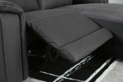 Henefer Sectionals -FURNITURE shop 78606 EXT FTREST 90dfc8a0 0b2a 4b09 9c27 18704f2fb4f1