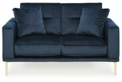 Macleary Living Room -FURNITURE shop 89008 35 HEAD ON SW P1 KO 1800x1800