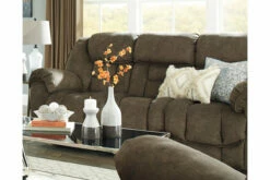 Liviah Pillows -FURNITURE shop A1000540 CROP A WEB