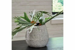 Claymount Vase -FURNITURE shop A2000636