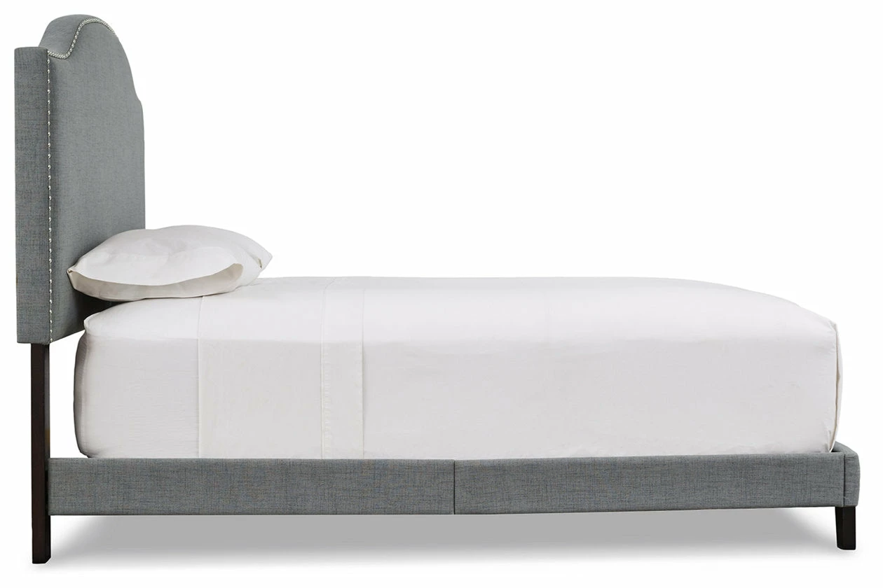 Adelloni Bedroom 10 Adelloni Bedroom - Image 10