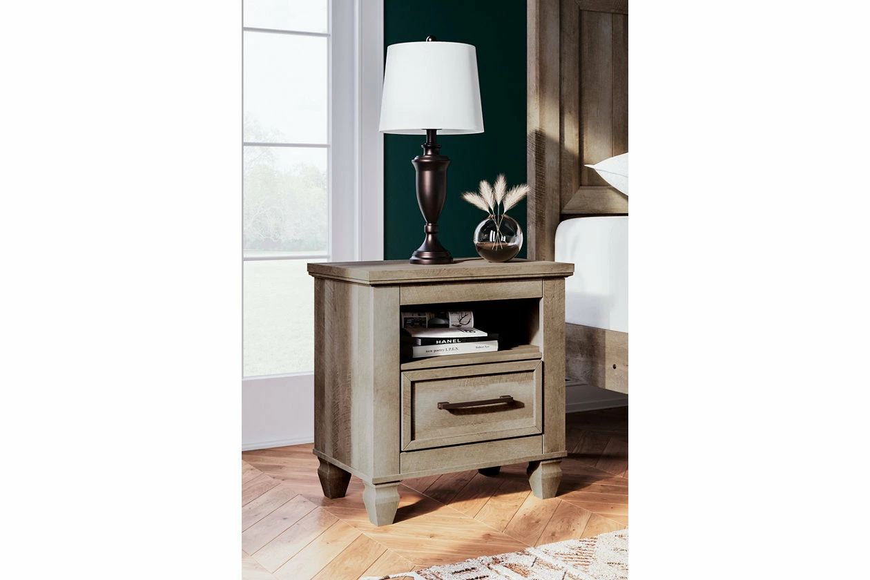Yarbeck Nightstand 1 Yarbeck Nightstand