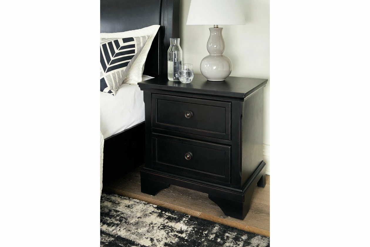 Chylanta Nightstand 1 Chylanta Nightstand