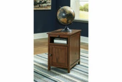 Treytown End Table -FURNITURE shop T300 117 CLSD b83b4291 ff00 4713 b1b4 7f84f46af7e1