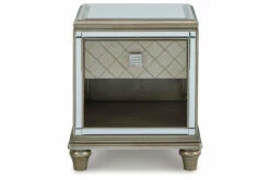 Chevanna End Table -FURNITURE shop T942 3 HEAD ON SW P1 KO